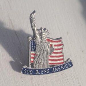 🇺🇸 Statue Of Liberty American Flag Vintage Lapel Pin - NYC God Bless America